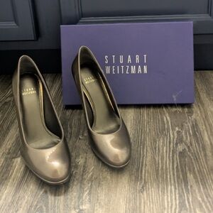 Stuart Weitzman Close toed heels